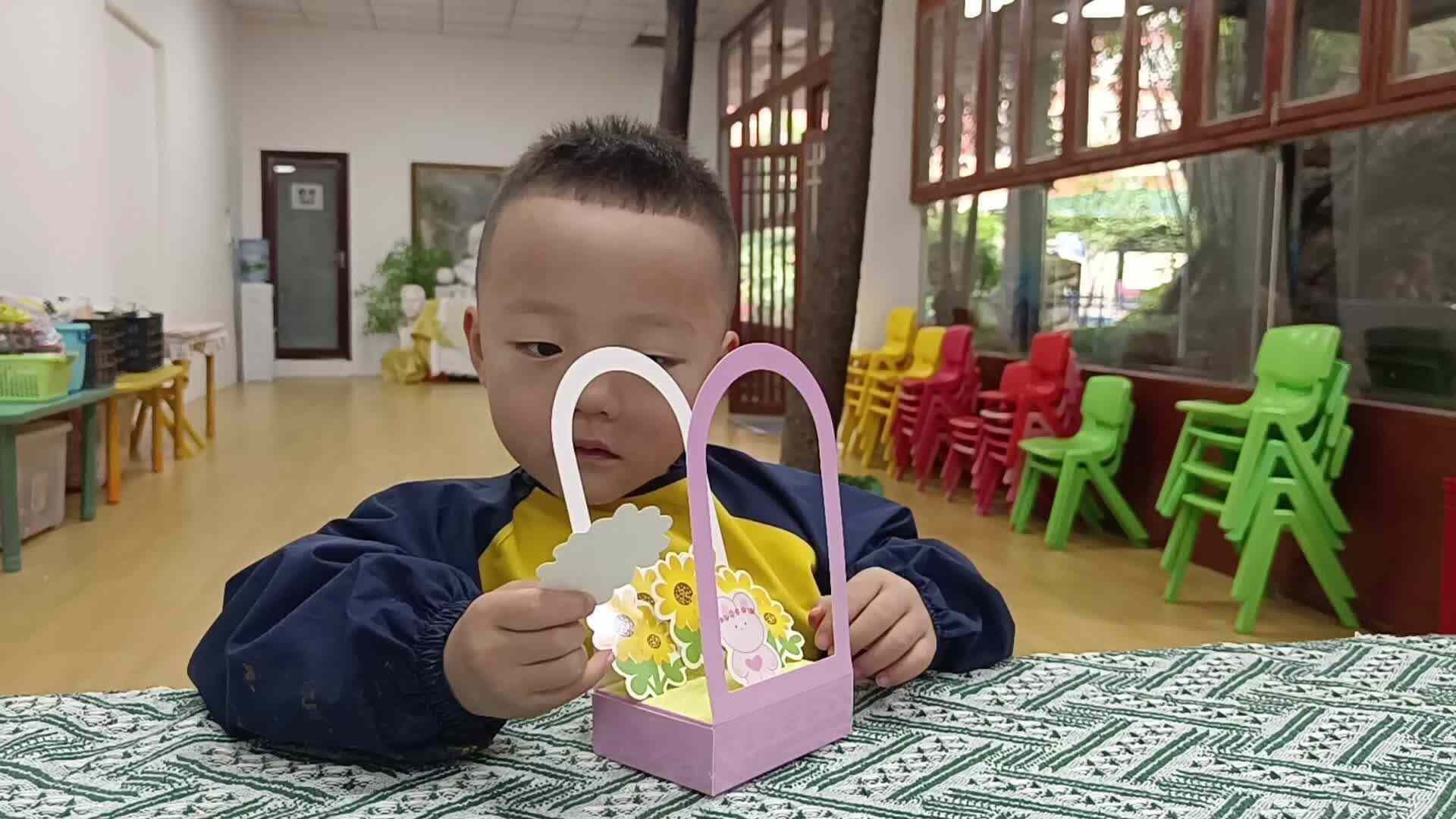 ⁣2026 5 9 刘佳锐主题：母亲节礼物（学校教育教学活动）