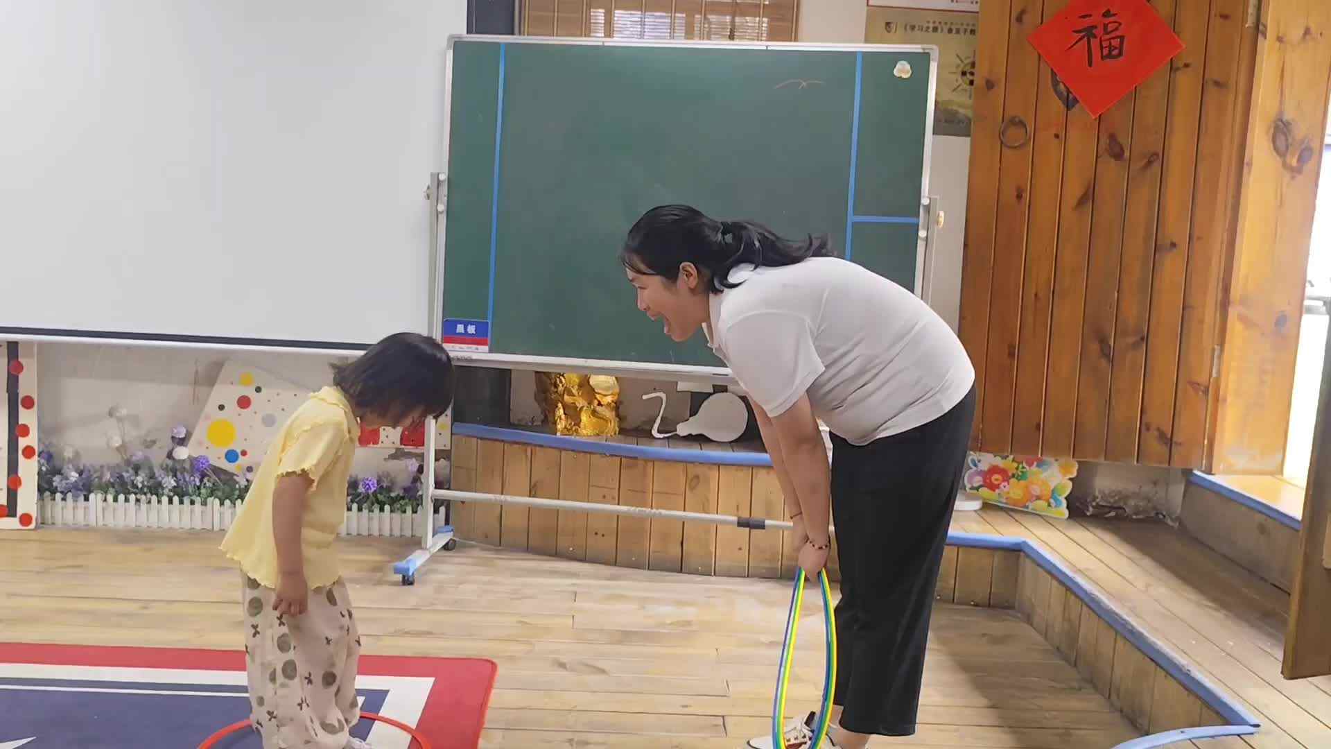 2026.5.12实验小班10号刘晨溪—英语活动