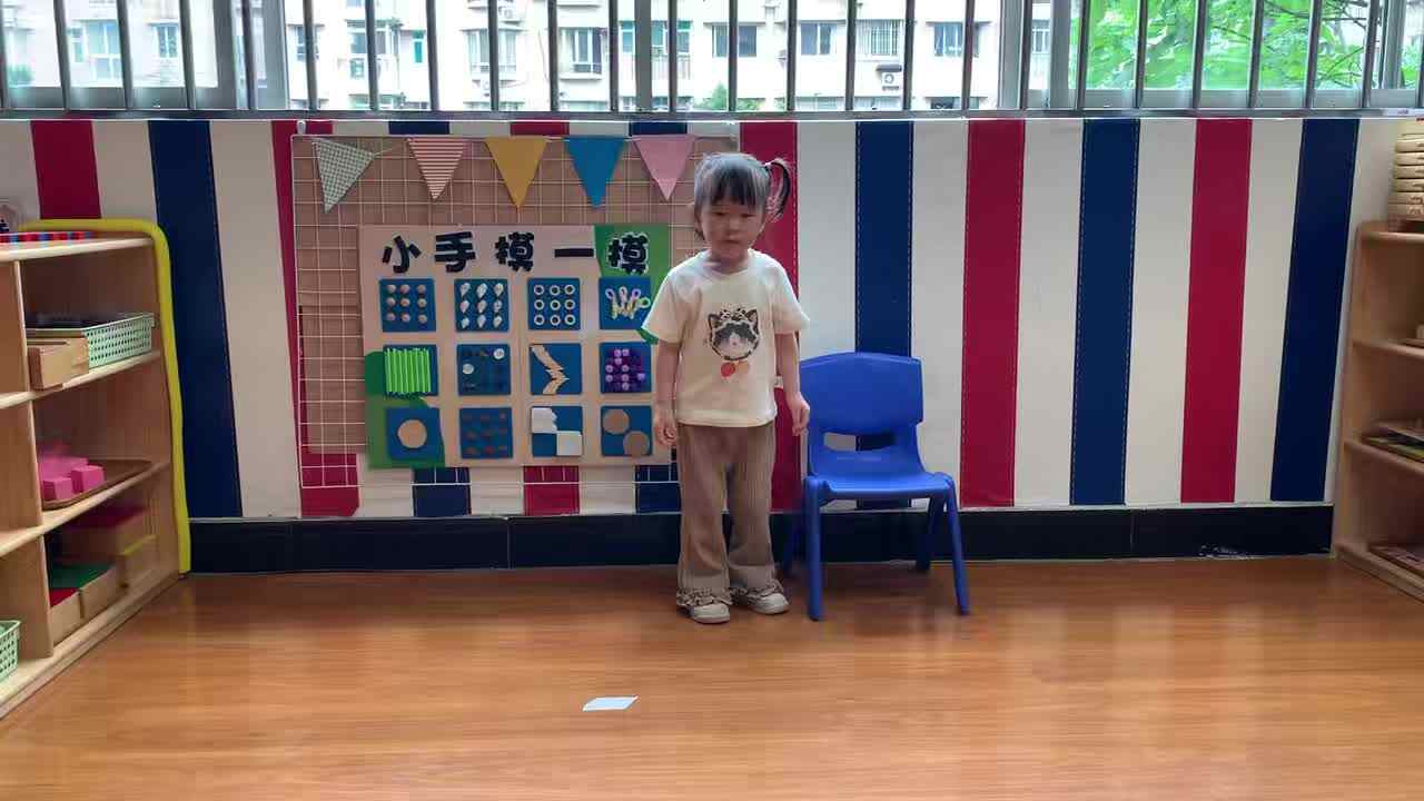 2026年6月3日  傅屹彤   礼仪《坐姿练习》学校教育教学活动.mp4