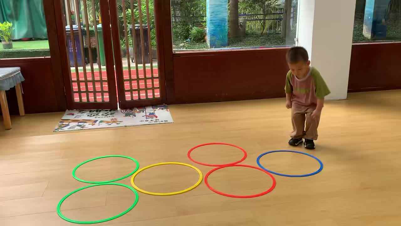 ⁣2026年6月5日 李岸栩：  体能游戏《开合跳》学校教育教学活动