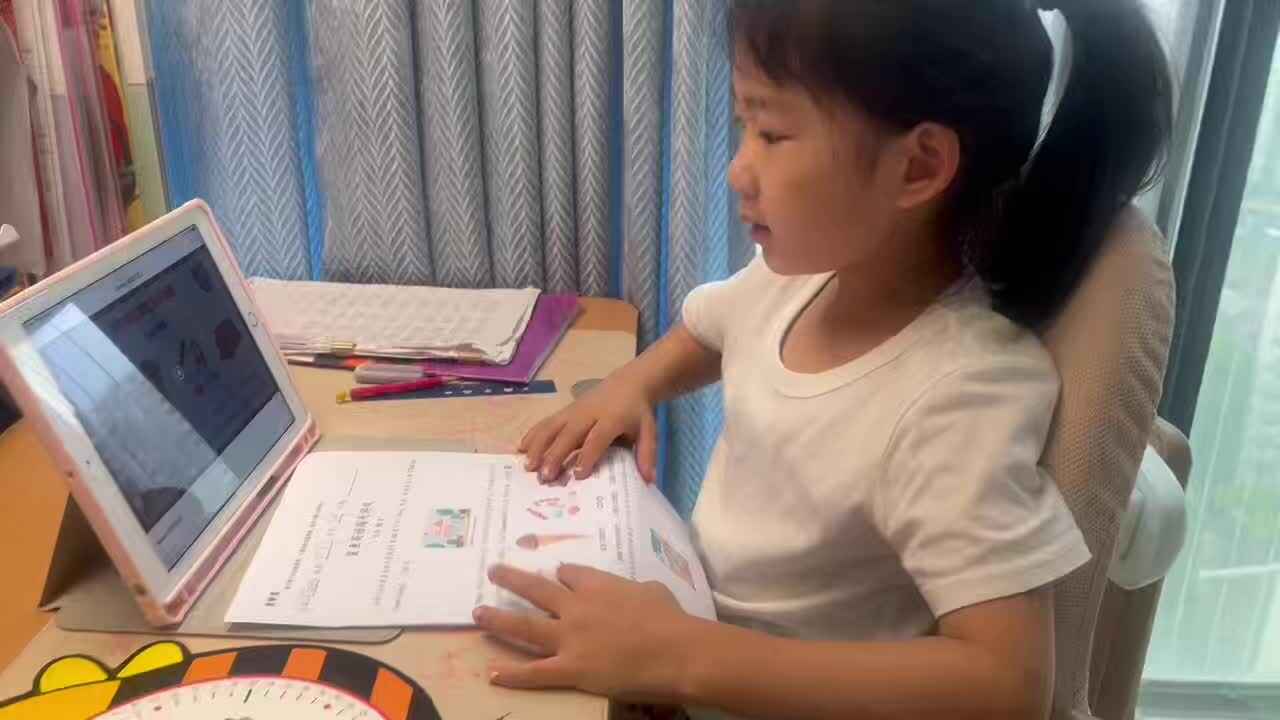 mmexport1782653689717.mp4学前B班宁汐言朗读下列单词和句子。观看《Sweets朗读示范2》进行跟读