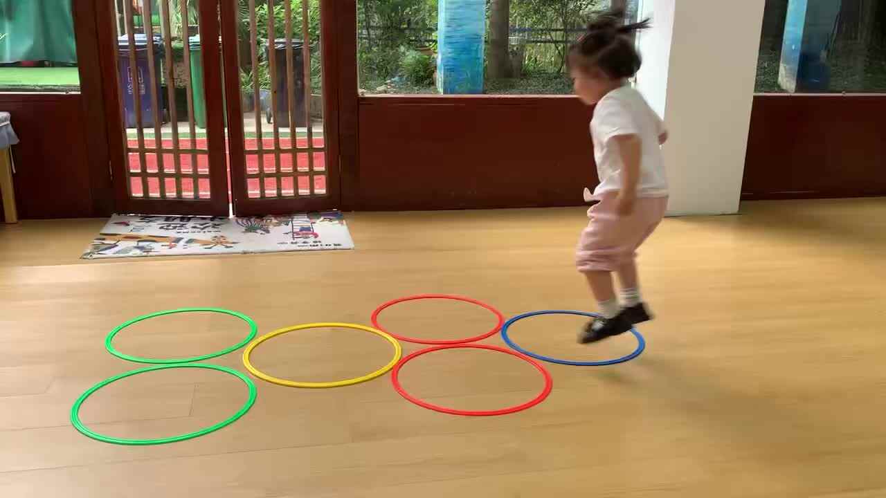 2026年6月5日曹芮   体能游戏《开合跳》学校教育教学活动