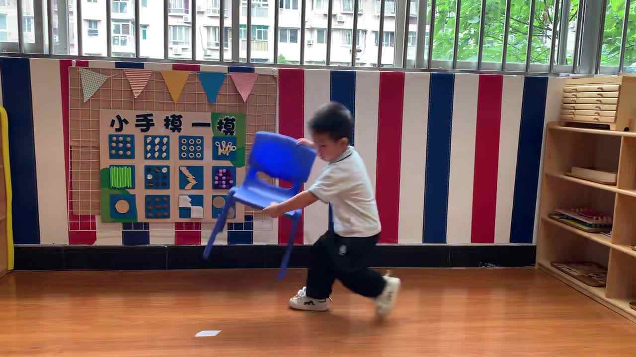 2026年6月3日 -肖肖-礼仪《坐姿练习》学校教育教学活动