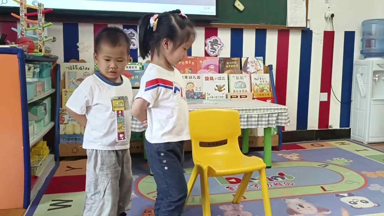 ⁣2026年6月26日 李佳彤主题：英语活动《Chiar》学校教育教学活动