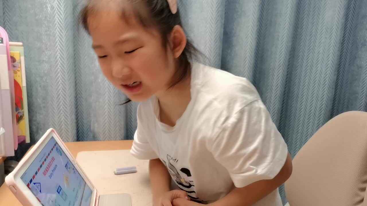 VID_20260605_202836.mp4学前B班宁汐言朗读下列单词和句子。观看《DairyProducts朗读示范》进行跟读