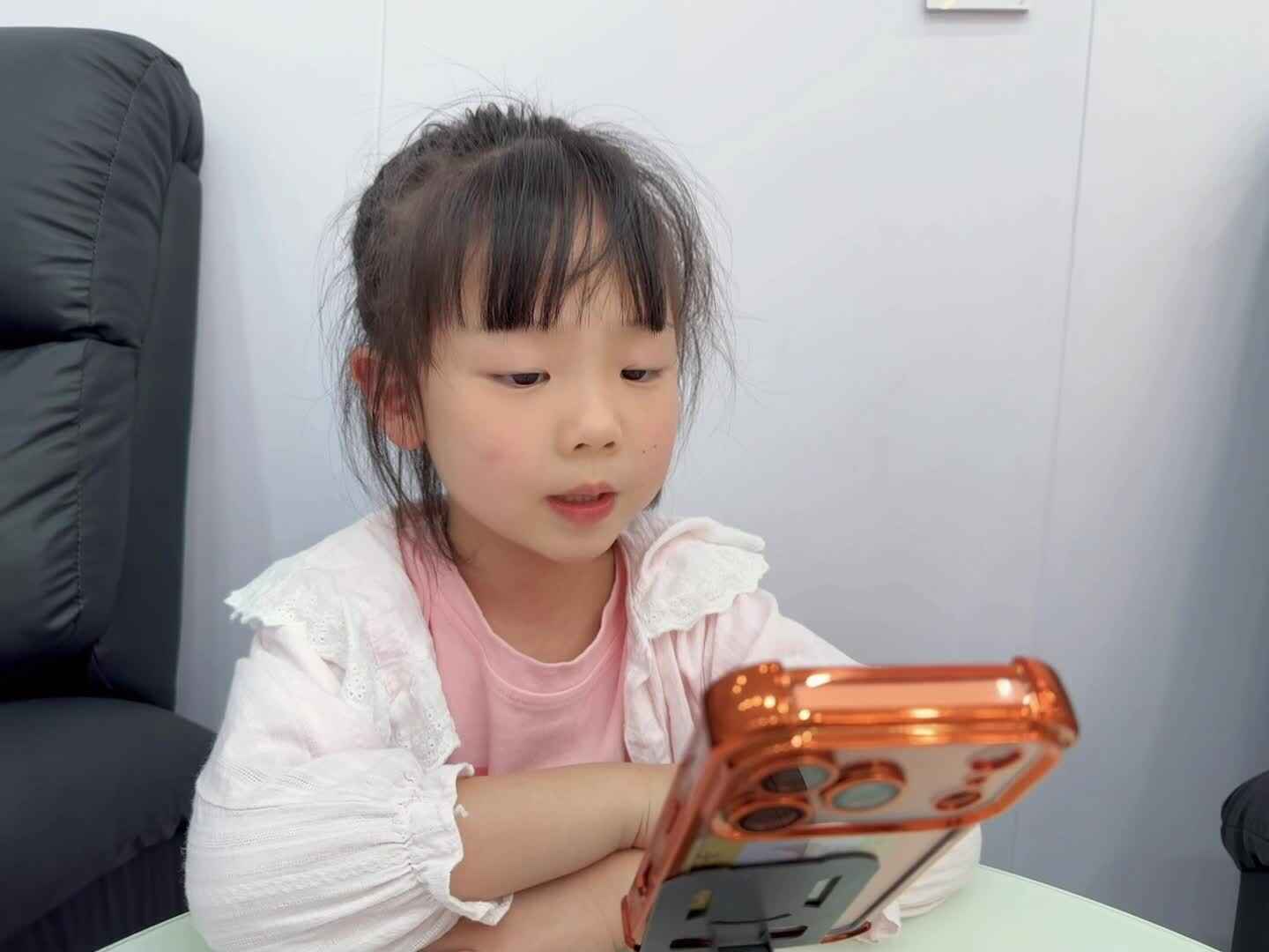 2026年6月12日大A班夏爱林～观看英语视频
