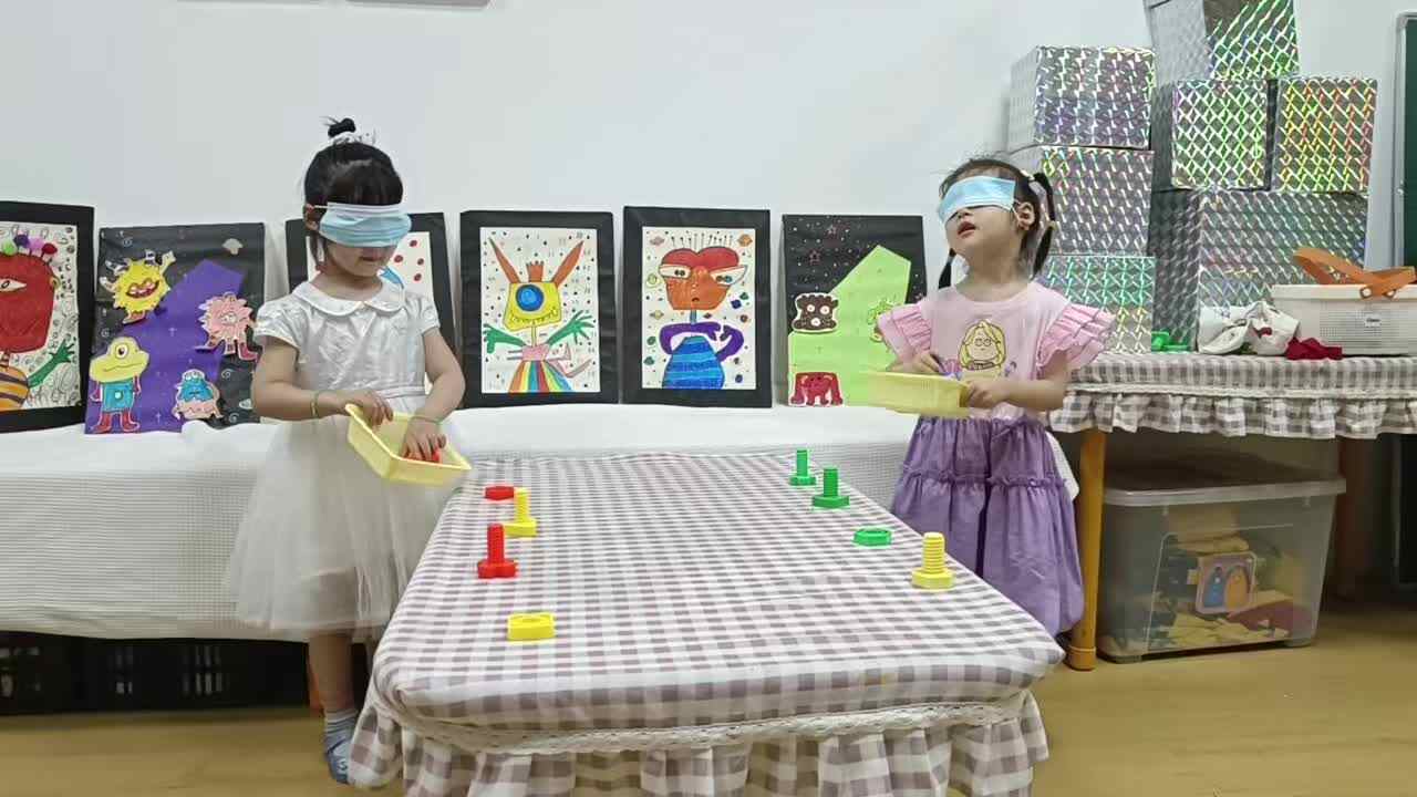 2026年6月24日周晨羽主题：感官活动《蒙眼摸物》（学校教育教学活动）