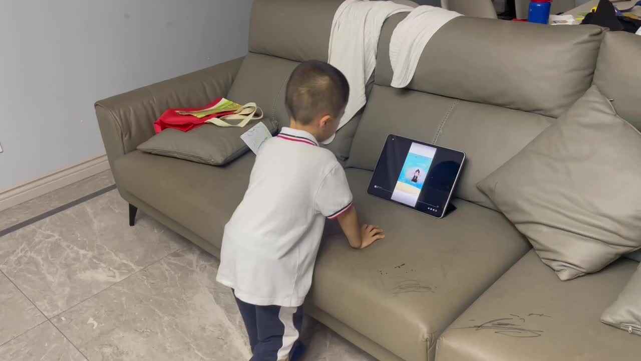 练习音舞（五只鲨鱼）