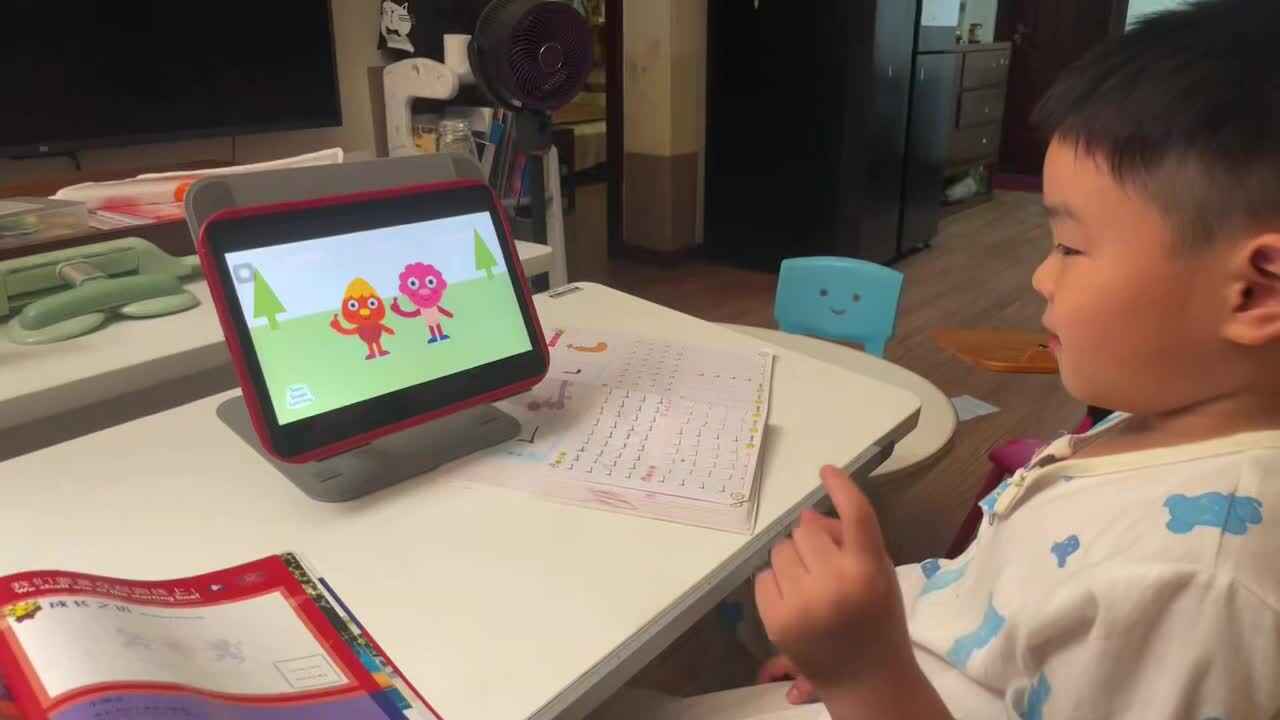 2026.6.30大A班唐翊宁视频打卡 one litte finger