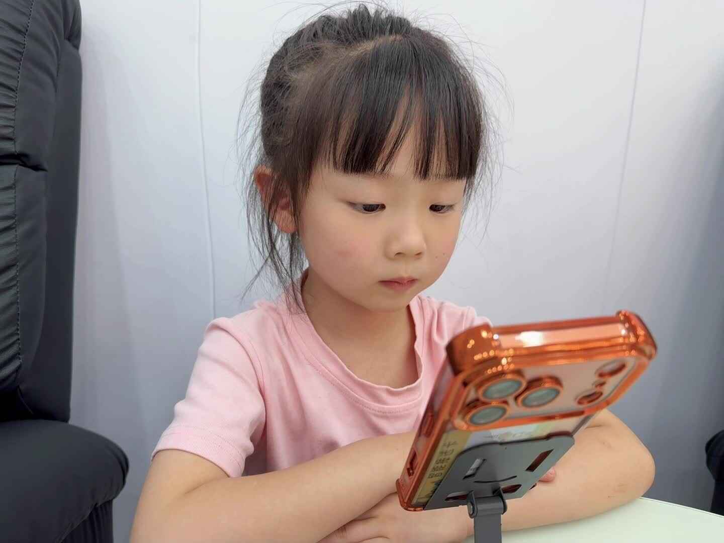 2026年6月12日大A班夏爱林～观看英语视频