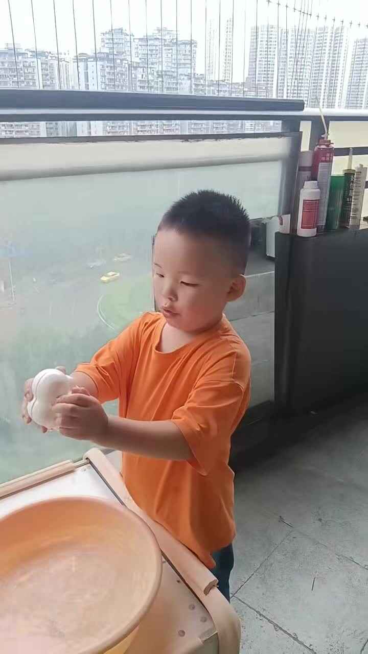 实验小班3号谢缙宇-雨