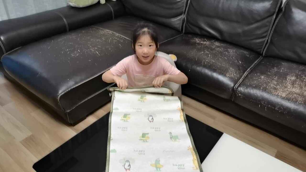 VID_20260629_195351.mp4学前B班宁汐言生活练习学习卷席子。