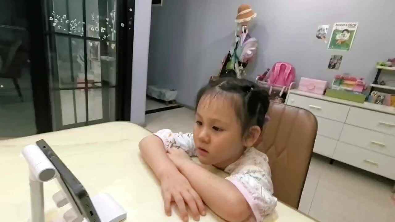 《擦桌子》92884.mov
