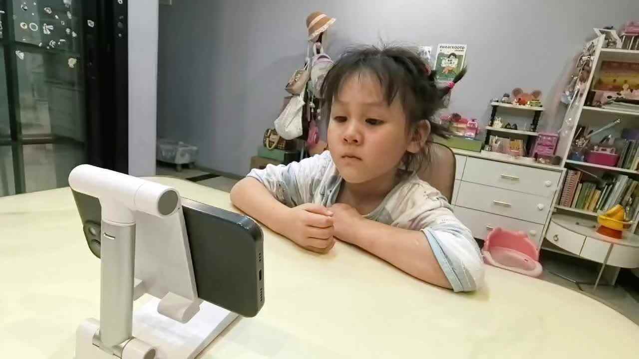 跟唱《Days of the week》92330.mov
