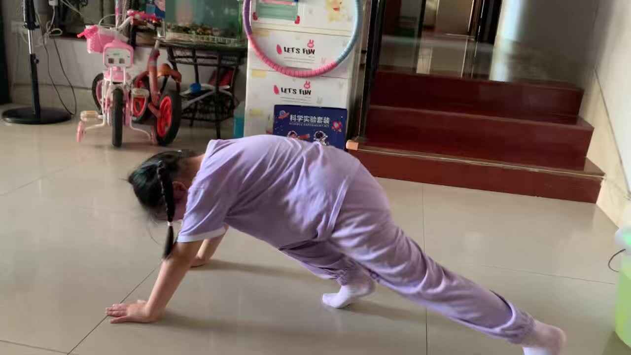 7.20学前A班赵欣奕练习登山跑