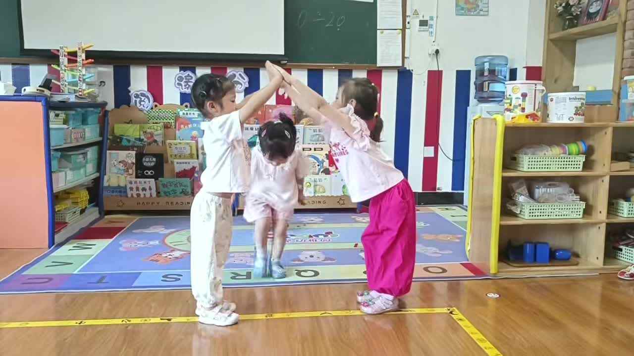 2026.7.13马炘玥主题：体能锻炼《钻山洞》（学校教育教学活动）