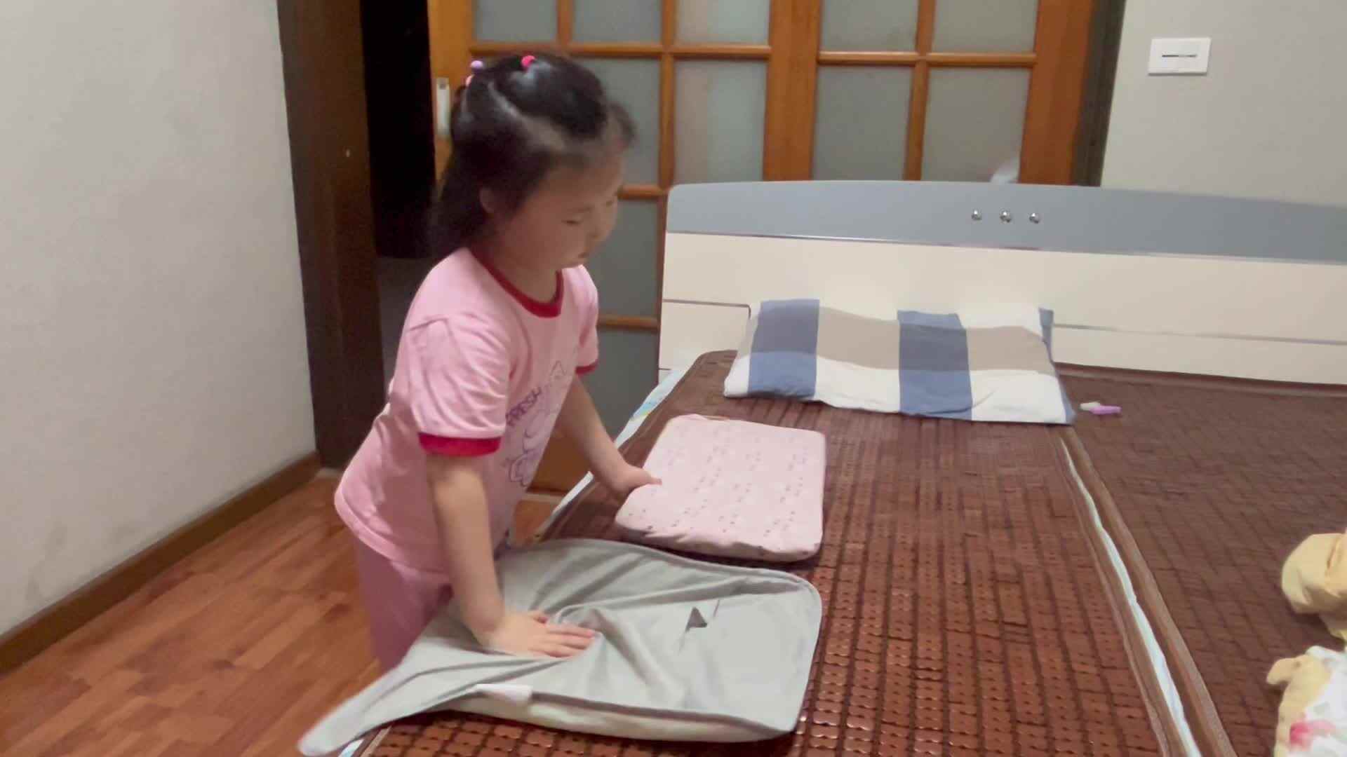 7.15学前A班赵欣奕练习套枕套