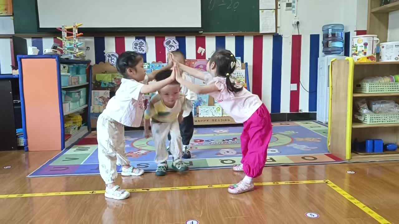 2026.7.13王观之 主题：体能锻炼《钻山洞》（学校教育教学活动）