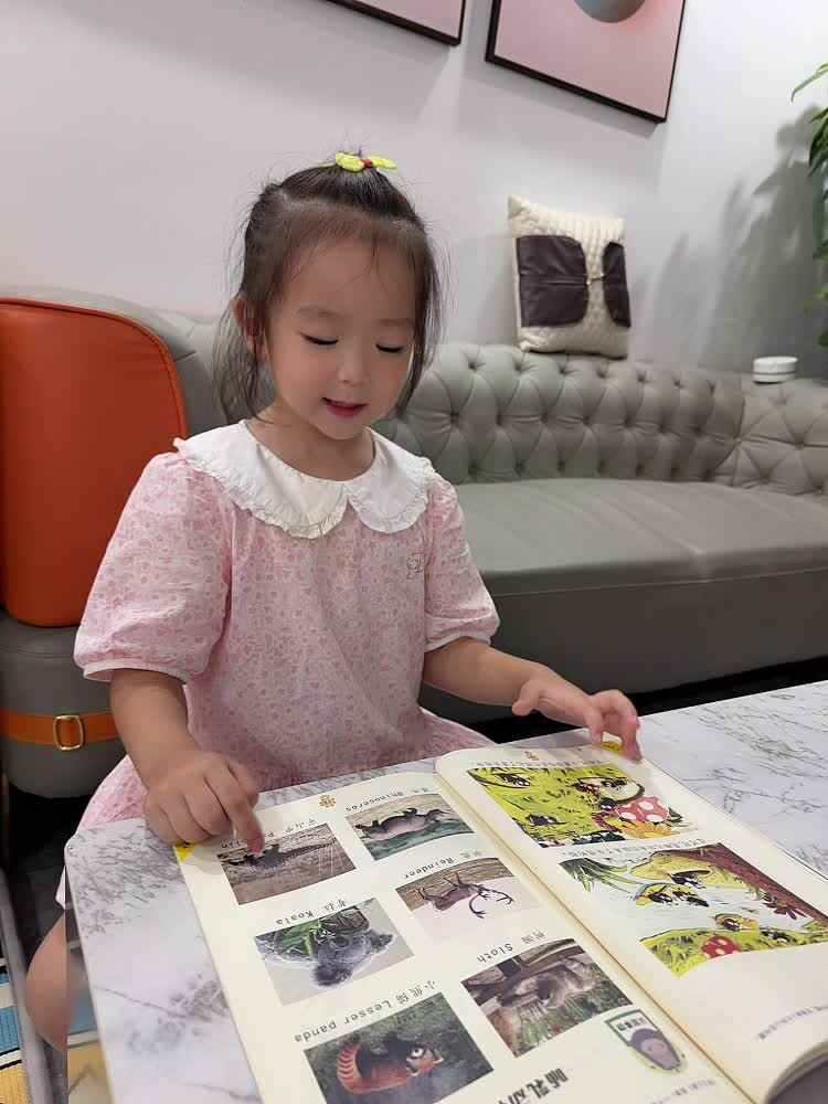 ⁣2026年9月21日   李佳彤    指读语言书《哺乳动物》家庭闯关作业