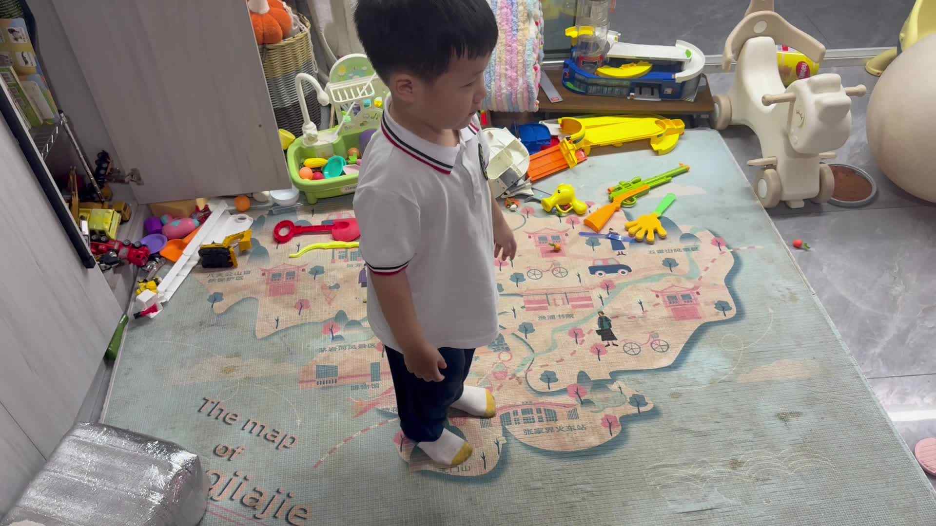 20260914实验大班刘雍洛体能