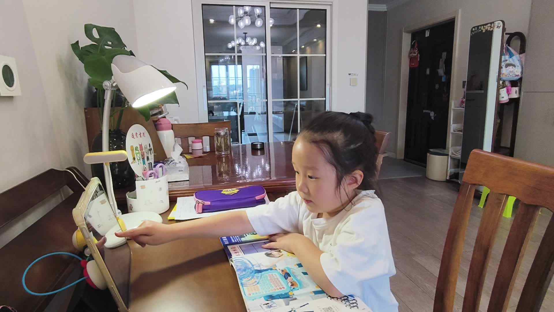 学A班+2026.9.8+陈苏妍+《观看英语视频》