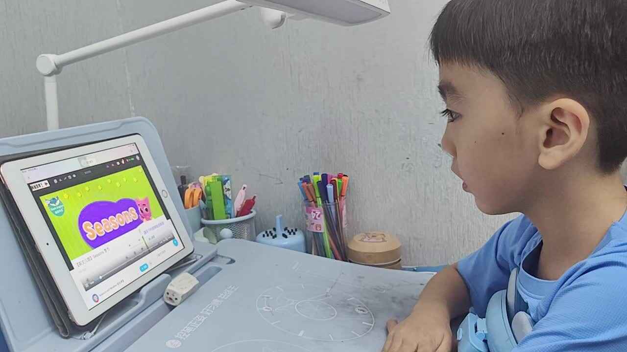 学A班蒋熠_20260909_观看英语视频.mp4