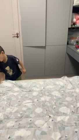 练习整理床铺
