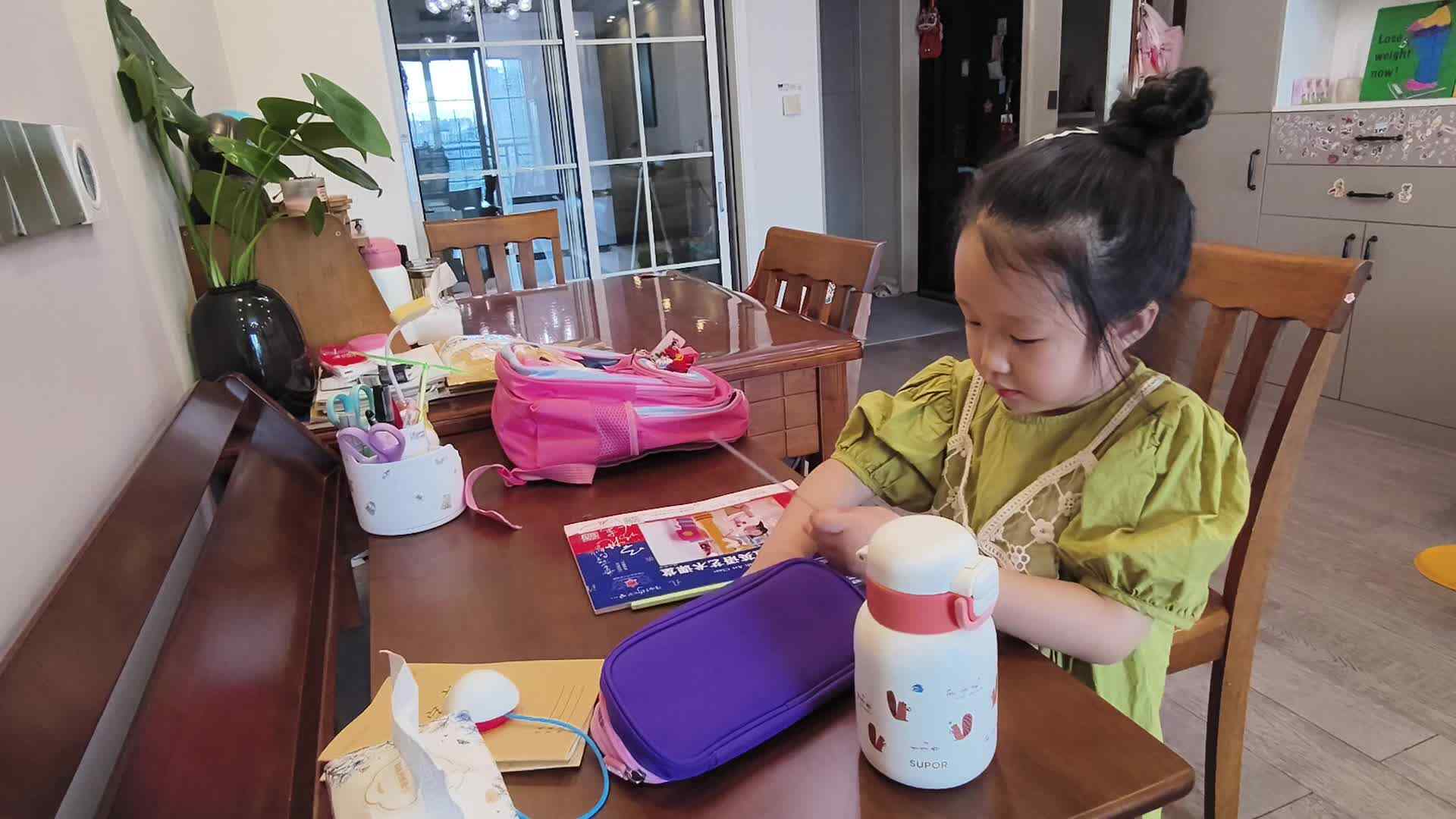 2026.9.3+学A班+陈苏妍+《整理书包》