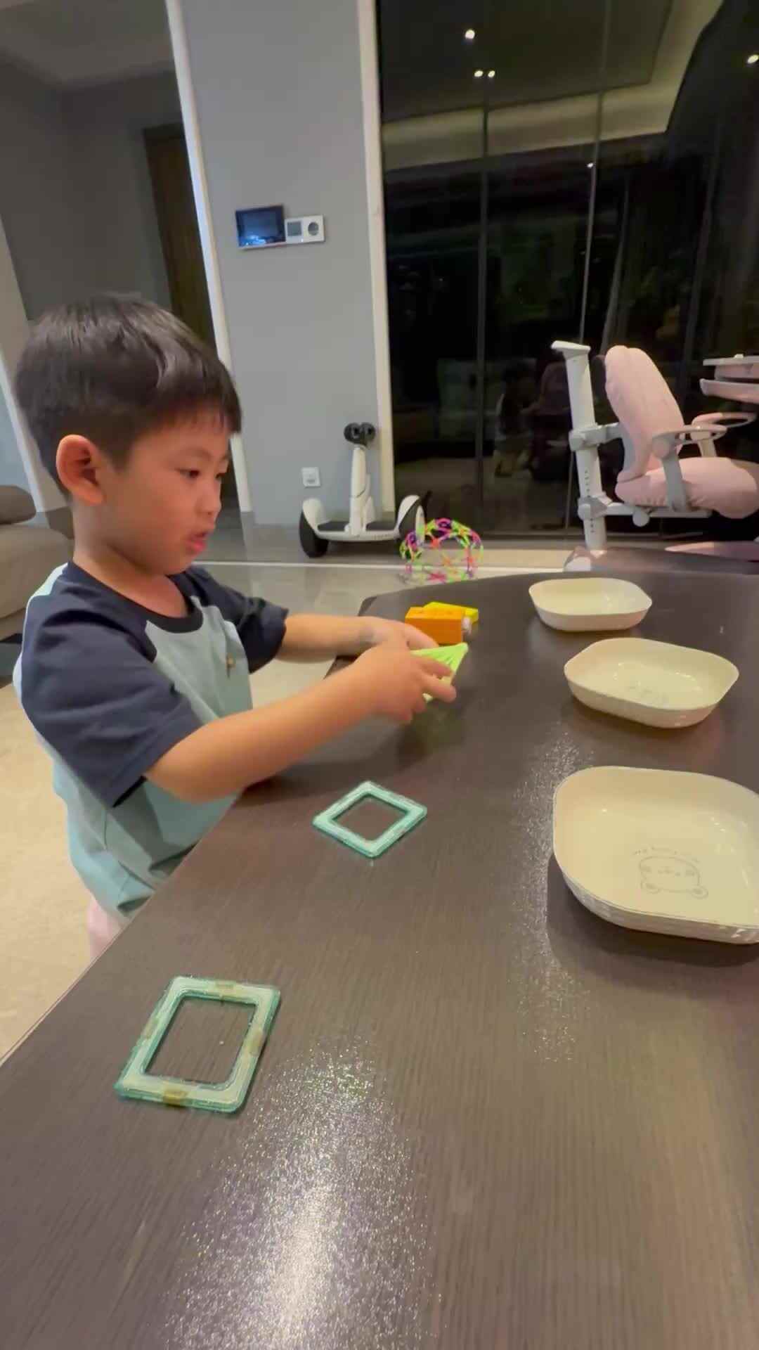 ⁣2026年9月8日 杨佳齐《按形状分类》家庭闯关练习